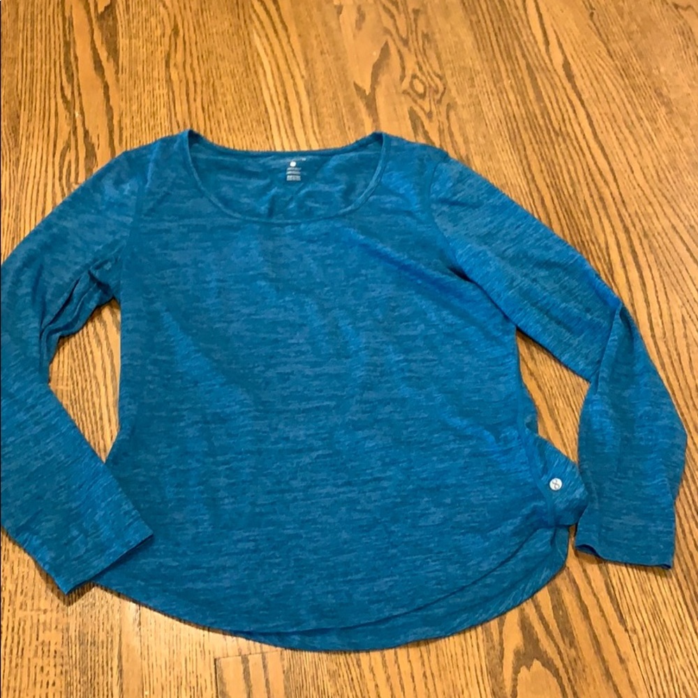 Layers activewear shirt, Sz L. EUC.